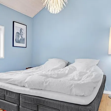 Stunning In With 3 Bedrooms And Internet Jerup